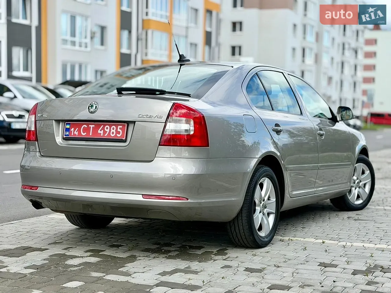 Skoda Octavia 2010 photo 4