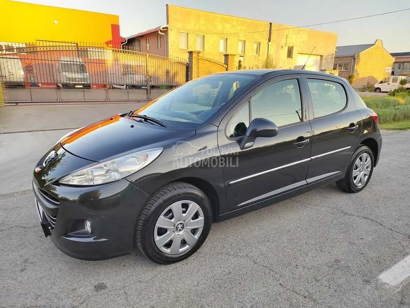 Peugeot 207 2010 photo 2