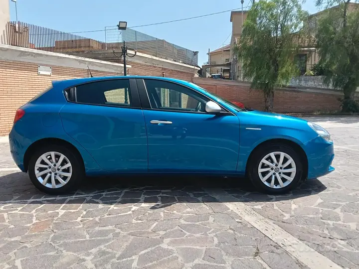 Alfa Romeo Giulietta 2018 photo 5