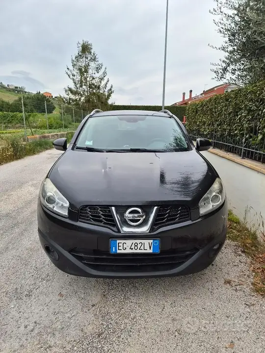 Nissan Qashqai 2011 photo 2
