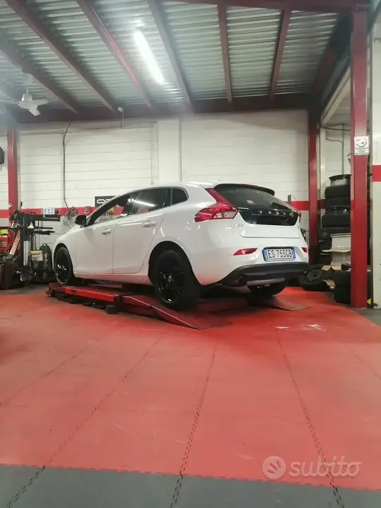 Volvo V40 2013 photo 4