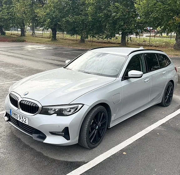 BMW 330E