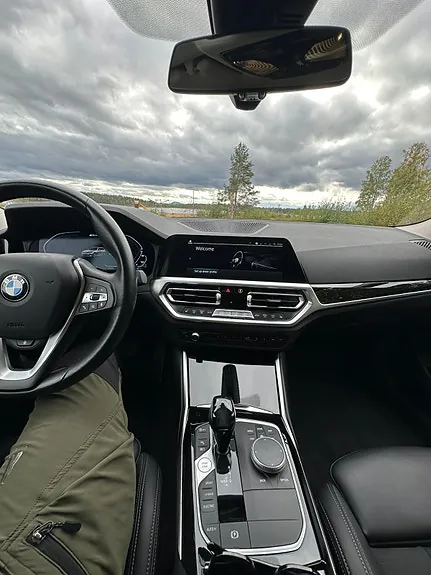 BMW 330E 2021 photo 3