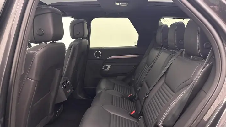 Land Rover Discovery 2025 photo 4