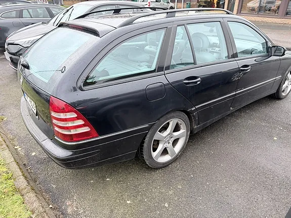 Mercedes-Benz C200 D 2004 photo 5