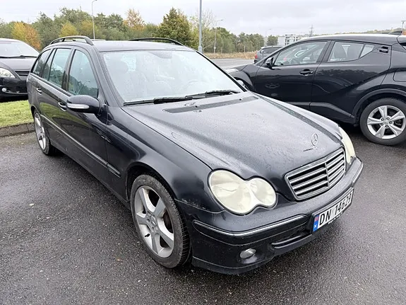 Mercedes-Benz C200 D 2004 photo 2