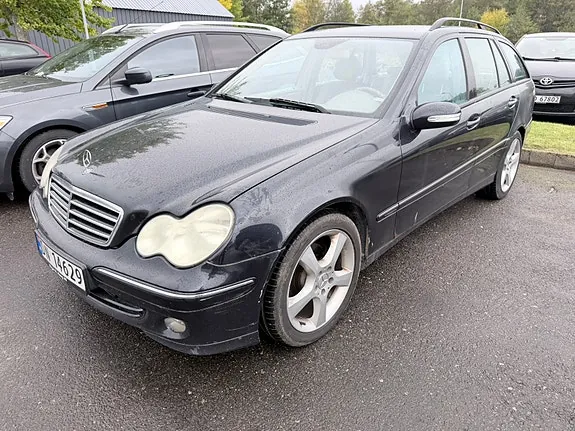 Mercedes-Benz C200 D 2004 photo 3