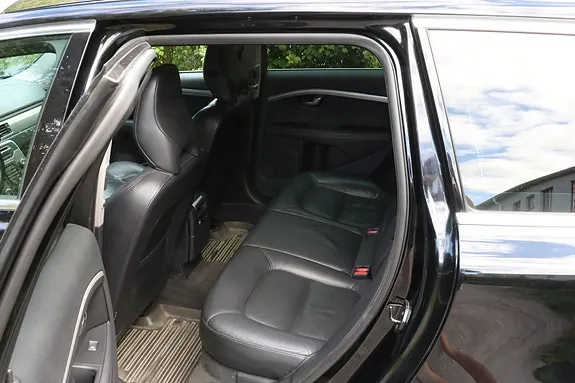 Volvo V70 2012 photo 3