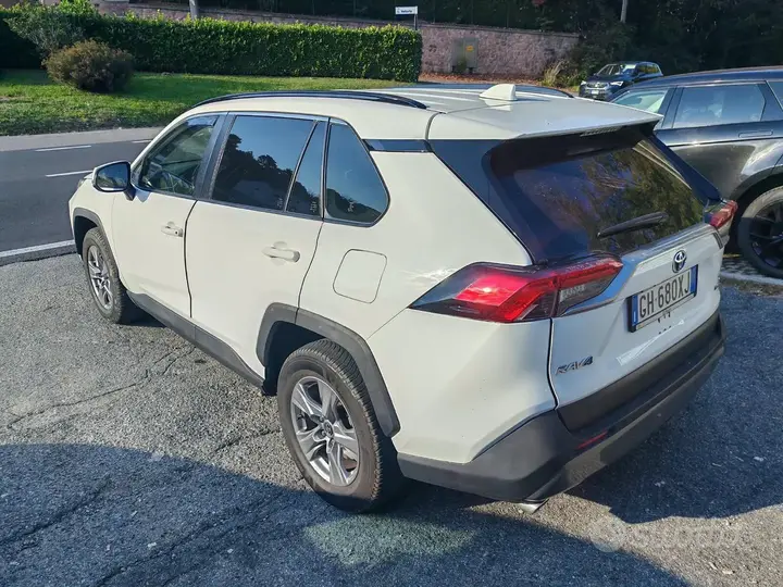 Toyota Rav4 2022 photo 4