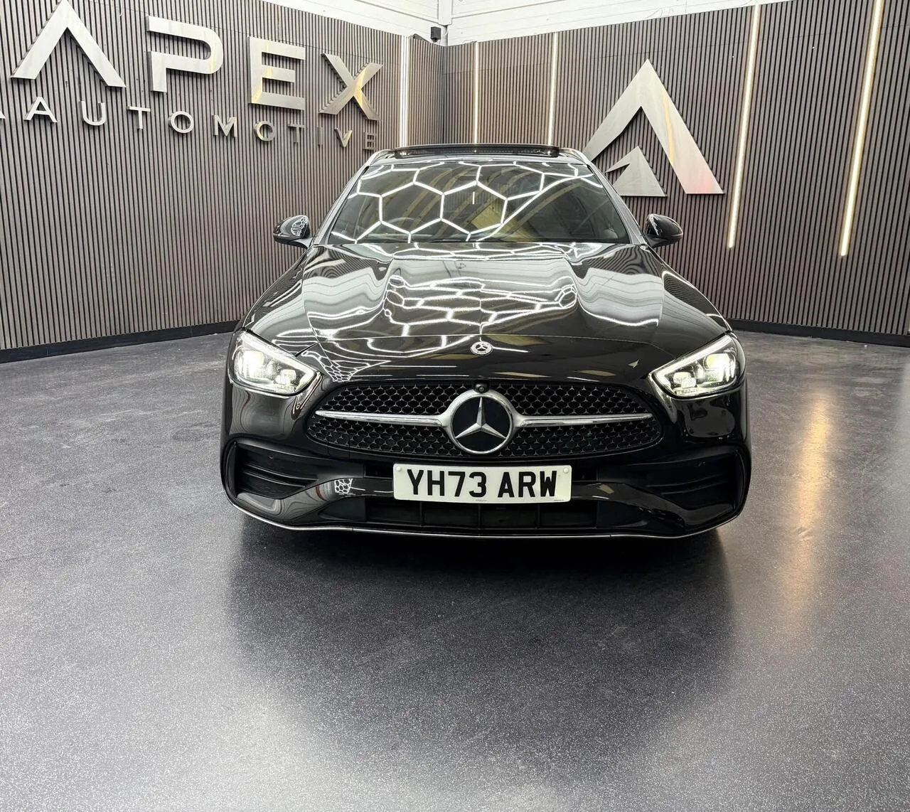 Mercedes-Benz C-Class 2024 photo 3