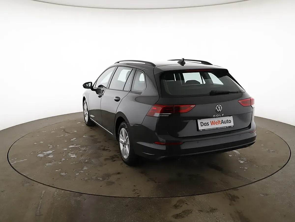 Volkswagen Golf 2022 photo 2