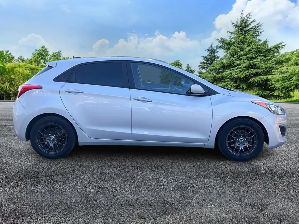 Hyundai Elantra 2014 photo 2