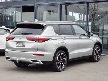 Mitsubishi Outlander 2022 photo 5