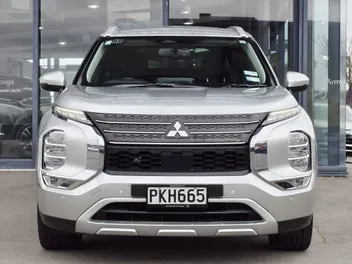 Mitsubishi Outlander 2022 photo 3