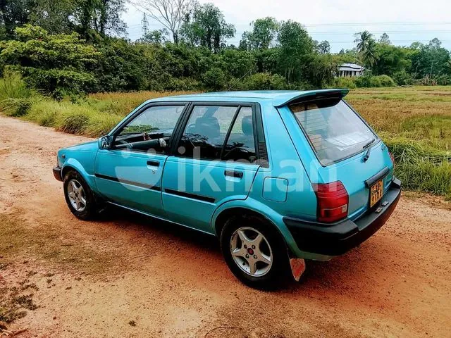 Toyota Starlet 1988 photo 3