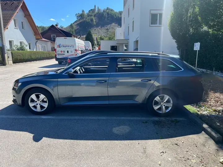 Skoda Superb 2021 photo 2