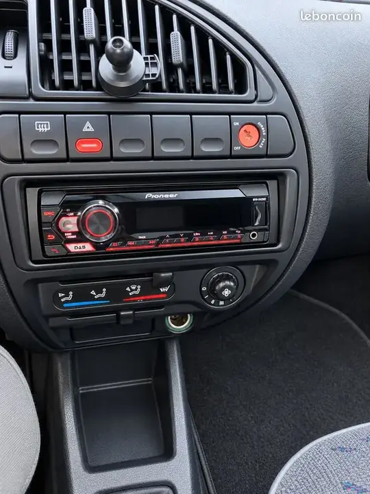 Citroen Saxo 2002 photo 3