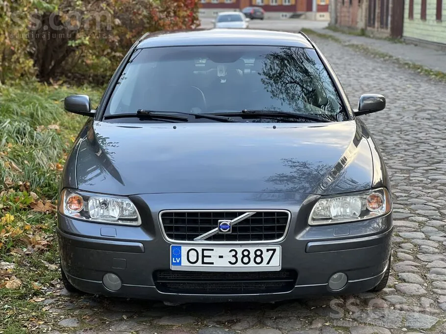 Volvo S60 2004 photo 2