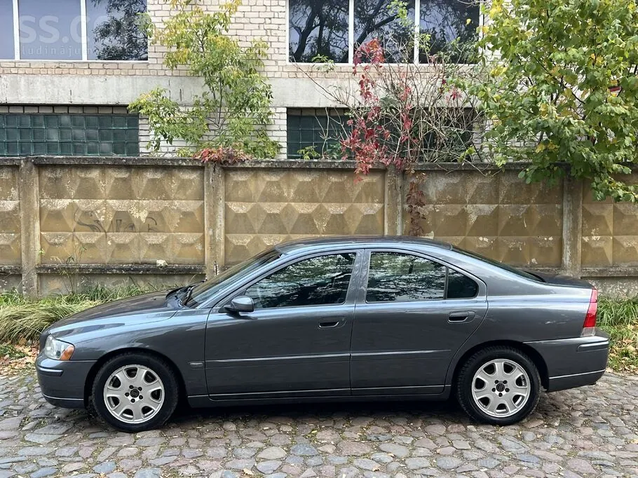 Volvo S60 2004 photo 4