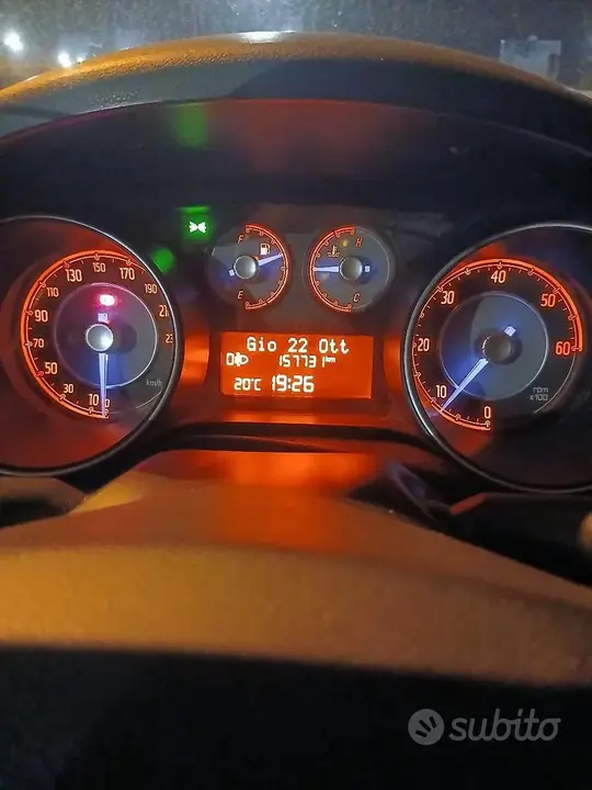 Fiat Grande Punto 2014 photo 3