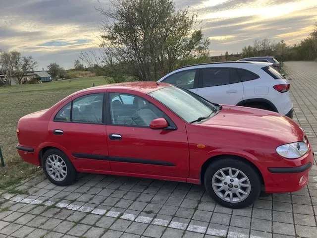 Nissan Almera 2002 photo 3