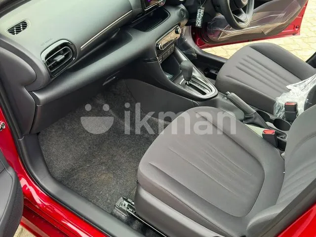 Toyota Yaris 2026 photo 2