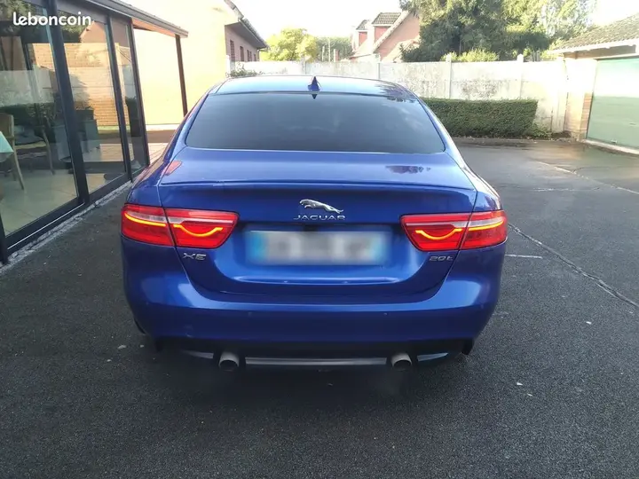 Jaguar Xe 2018 photo 3