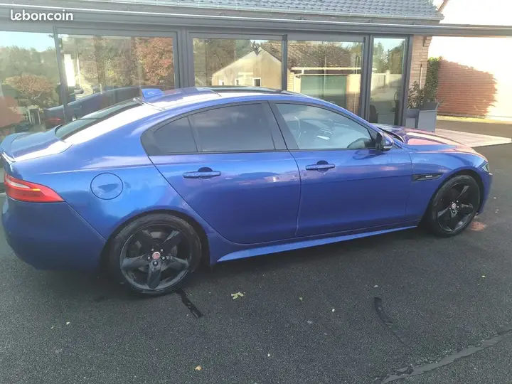 Jaguar Xe