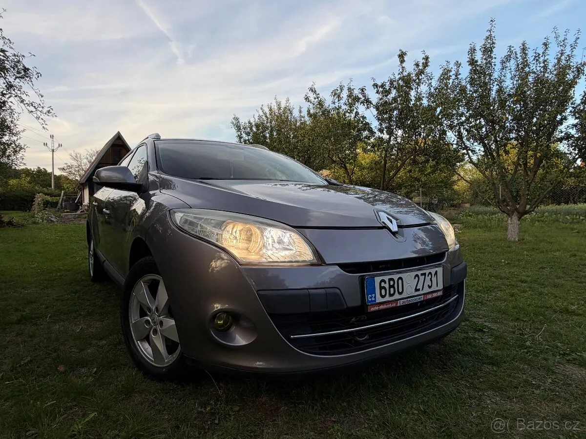 Renault Megane 2009 photo 2