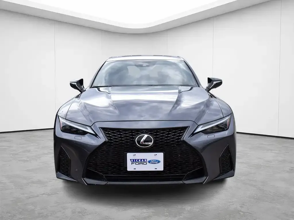 Lexus Is 2023 photo 3