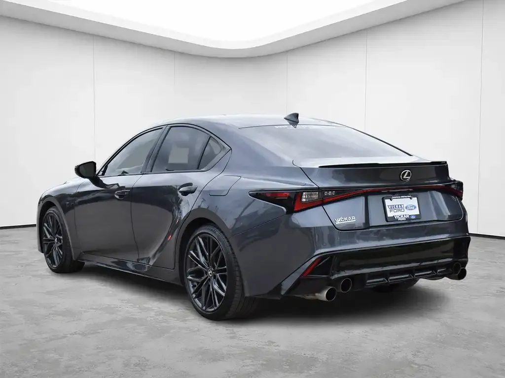 Lexus Is 2023 photo 5
