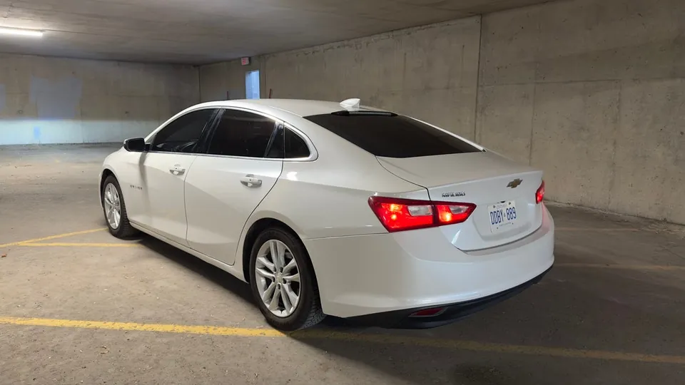 Chevrolet Malibu 2017 photo 2