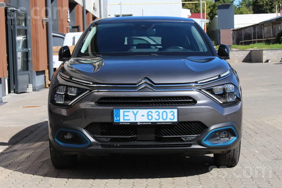 Citroen C4 2021 photo 2