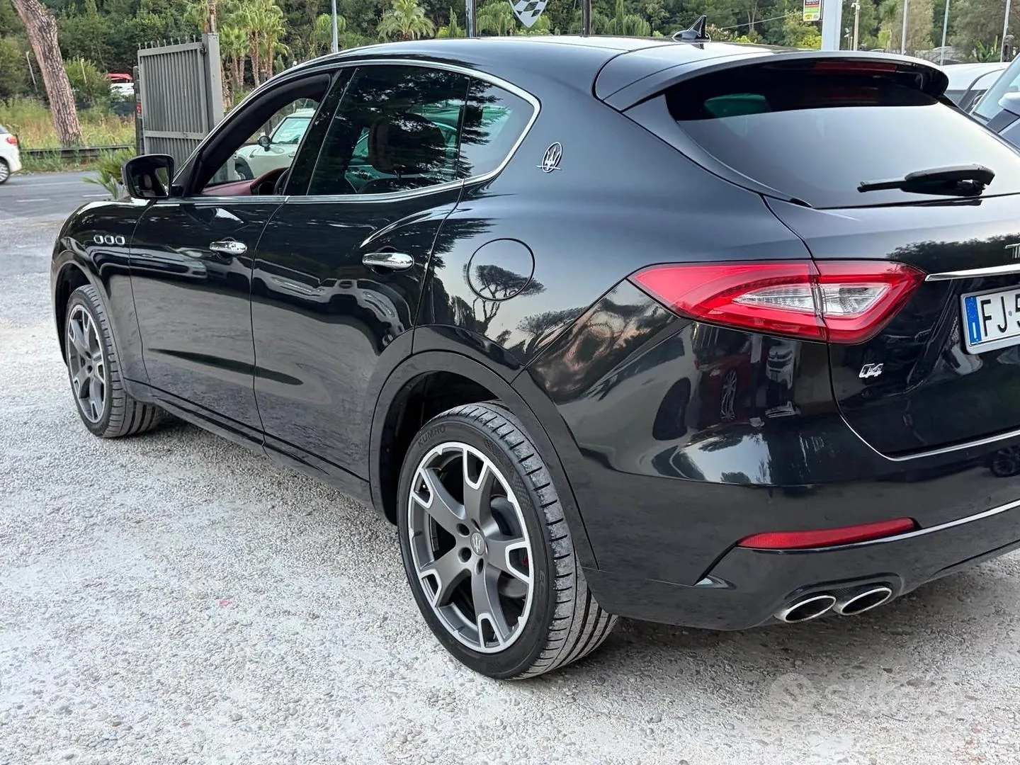 Maserati Levante 2017 photo 5