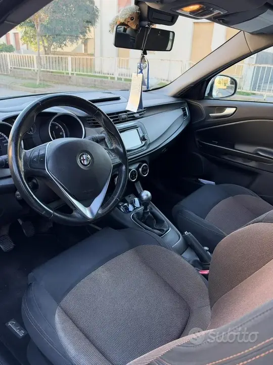 Alfa Romeo Giulietta 2014 photo 4