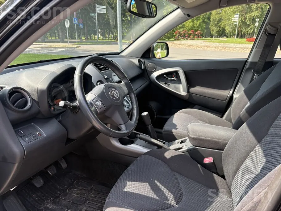 Toyota Rav4 2007 photo 5