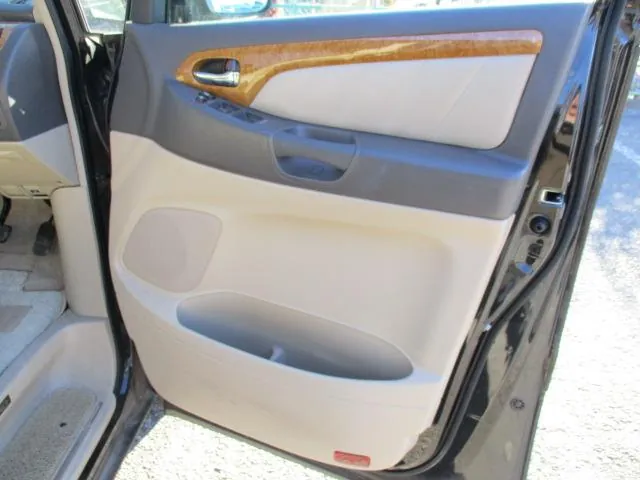 Toyota Alphard 2007 photo 4