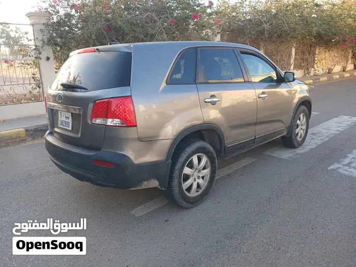 Kia Sorento 2011 photo 3