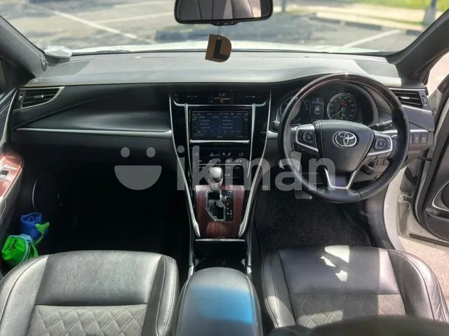 Toyota Harrier 2018 photo 3