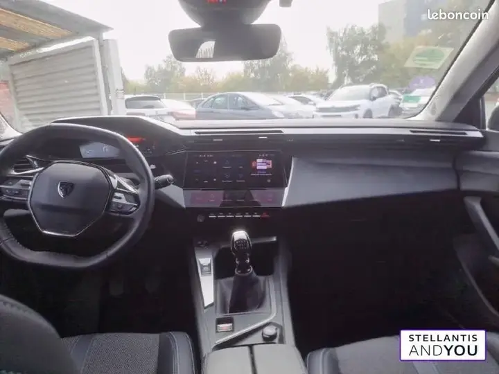 Peugeot 308 2023 photo 2