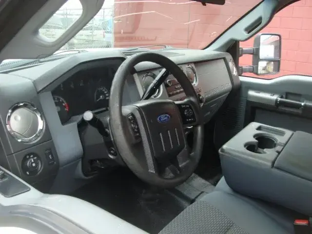 Ford Super Duty F-350 2015 photo 5