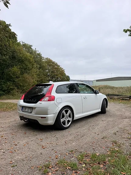 Volvo C30 2010 photo 2
