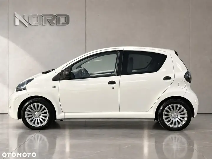 Toyota Aygo 2012 photo 5