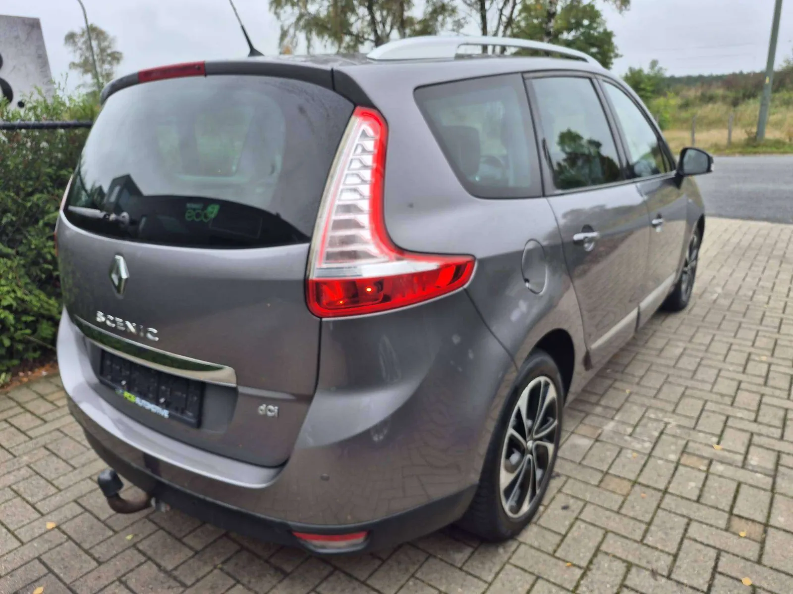 Renault Scenic 2015 photo 4