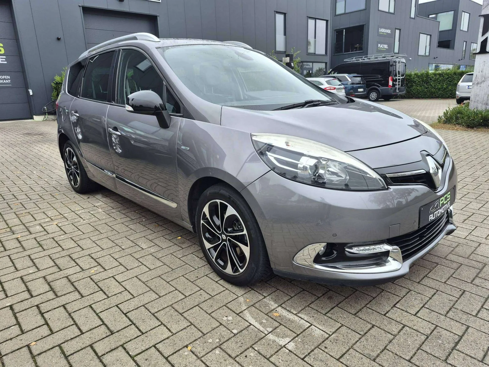 Renault Scenic 2015 photo 3