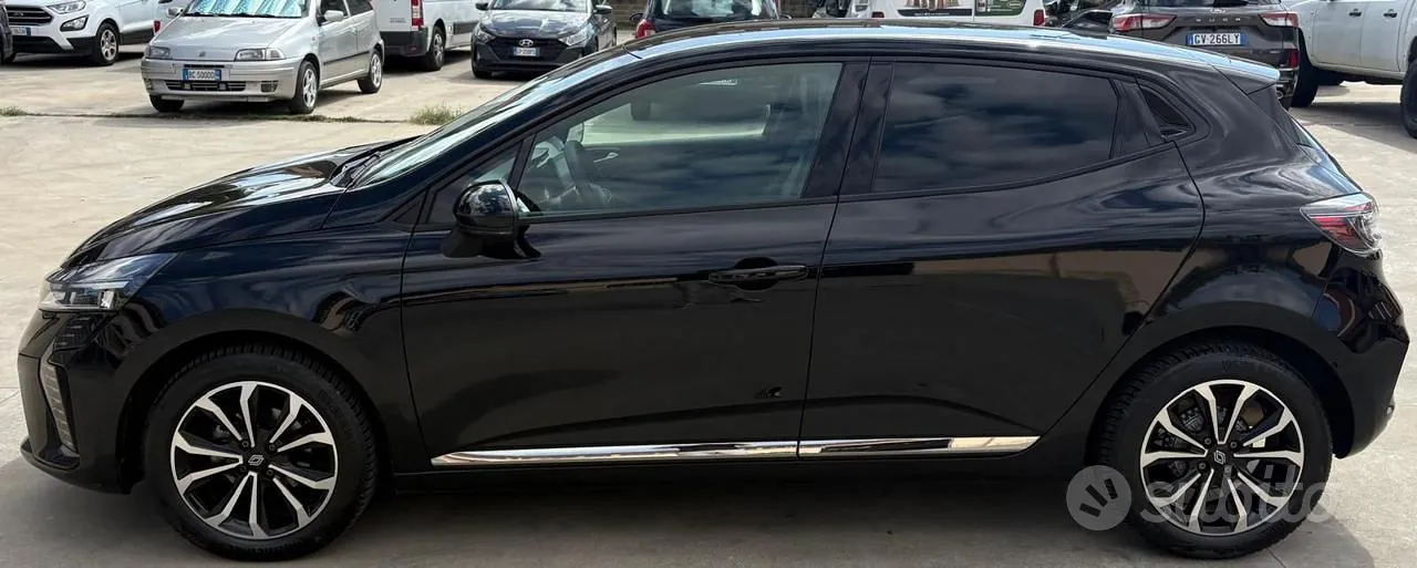 Renault Clio 2025 photo 2