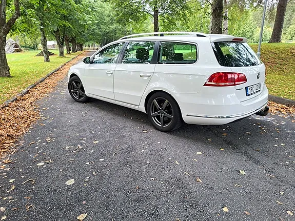 Volkswagen Passat 2011 photo 3