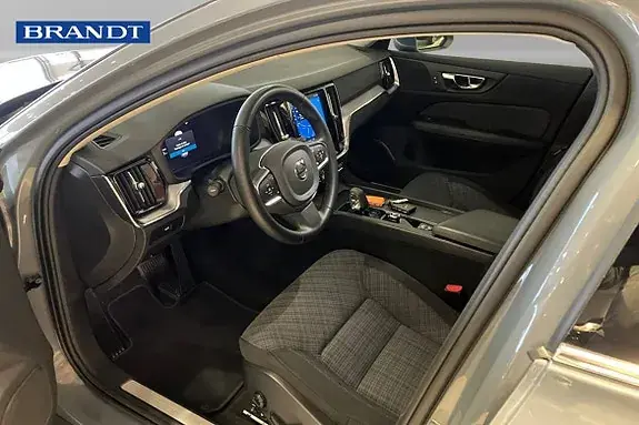 Volvo V60 2024 photo 5