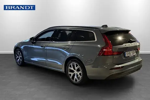 Volvo V60 2024 photo 2