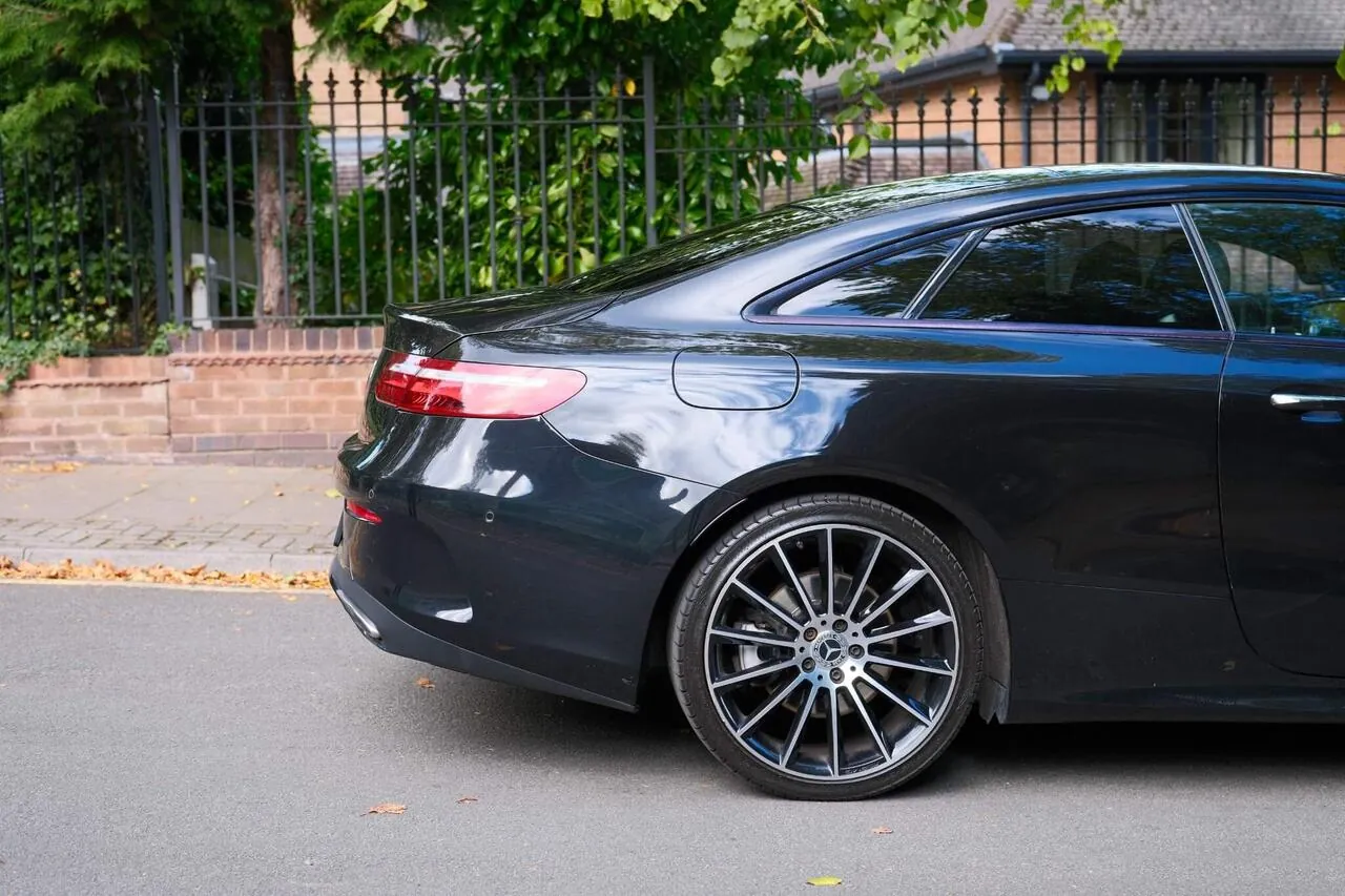 Mercedes-Benz E-Class 2019 photo 2